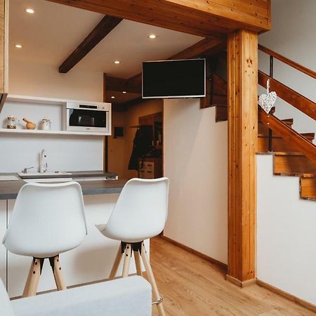 Center City Charming Loft Apartment コシツェ エクステリア 写真