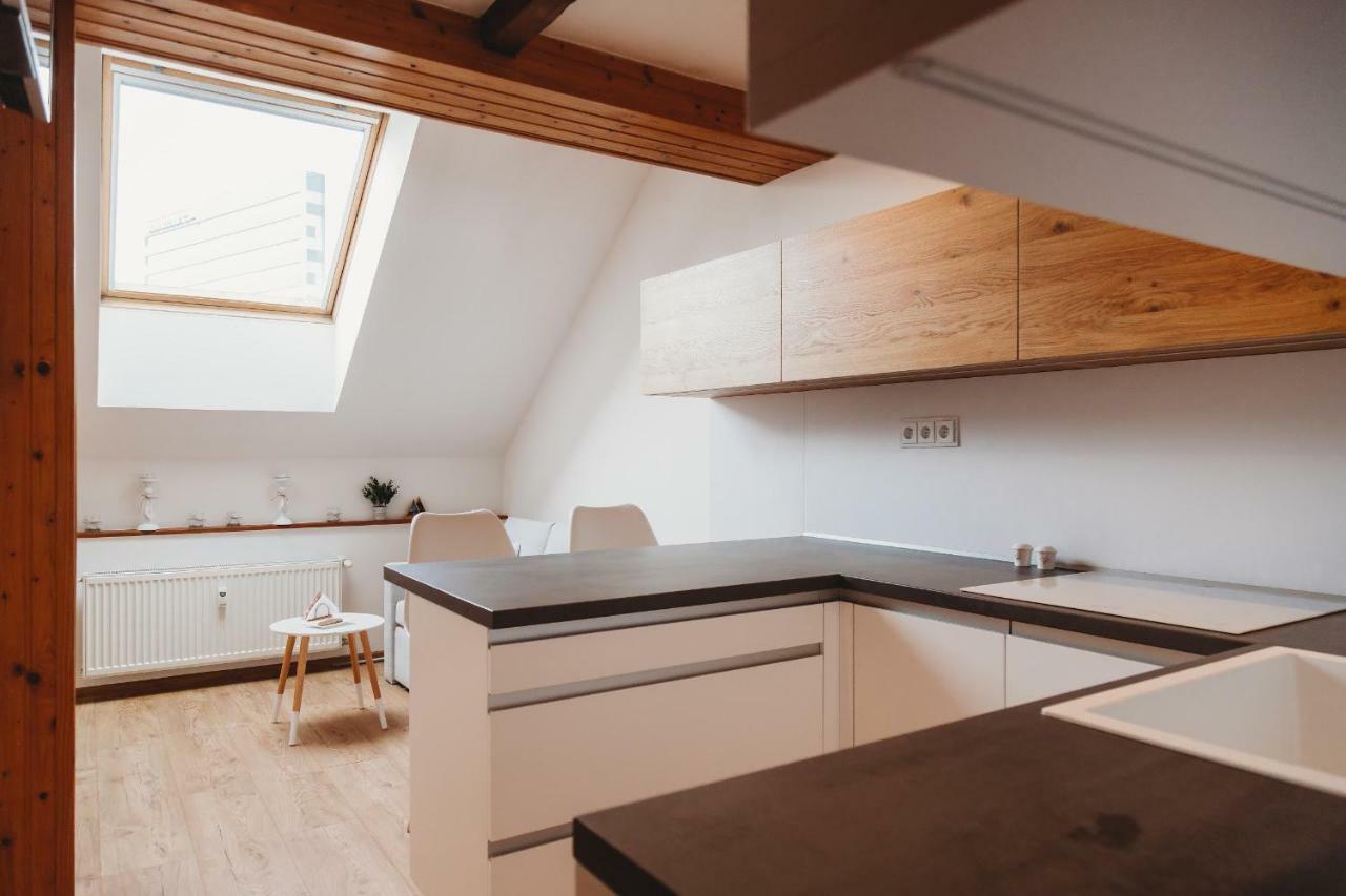Center City Charming Loft Apartment コシツェ エクステリア 写真